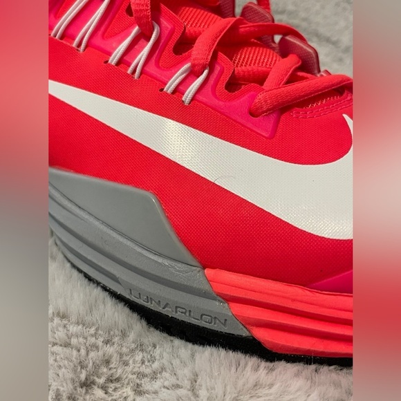 NWT NIKE Lunar Ballistic Hyper Punch White Silver Woman’s 7 Athletic Shoes - Picture 10 of 12